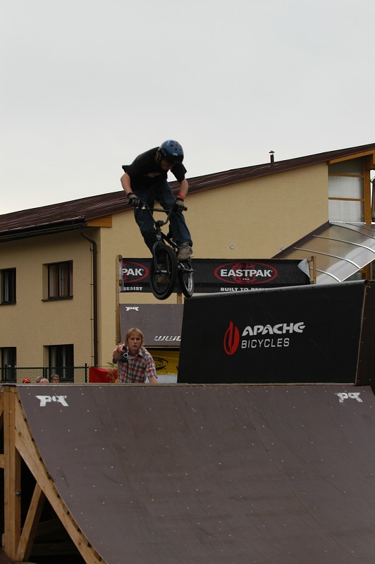 img00076.jpg