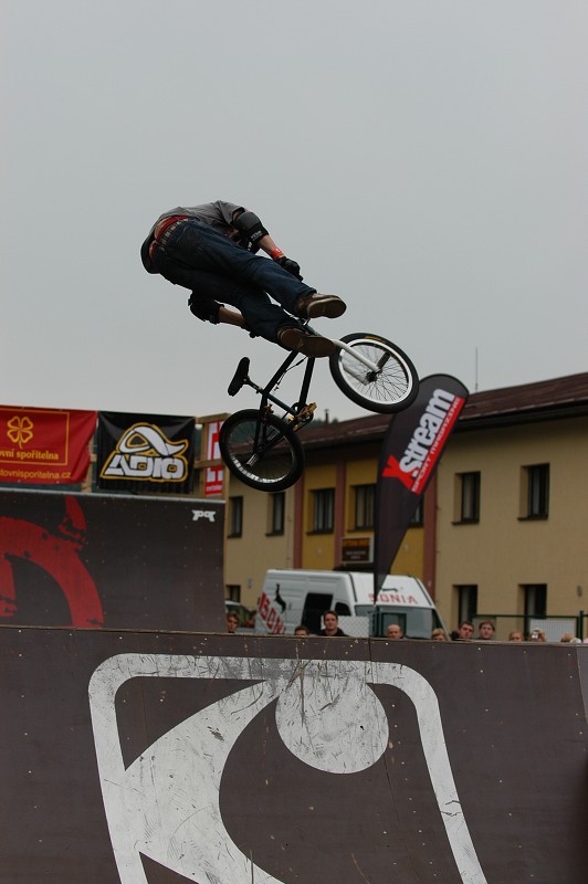 img00126.jpg