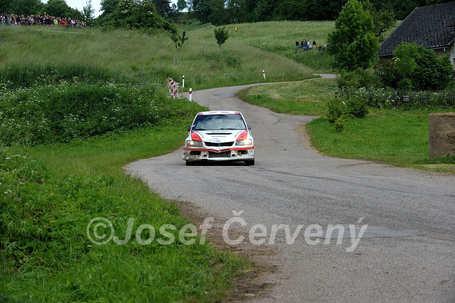 img00208.jpg