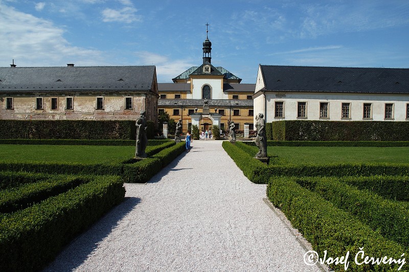 img00017.jpg
