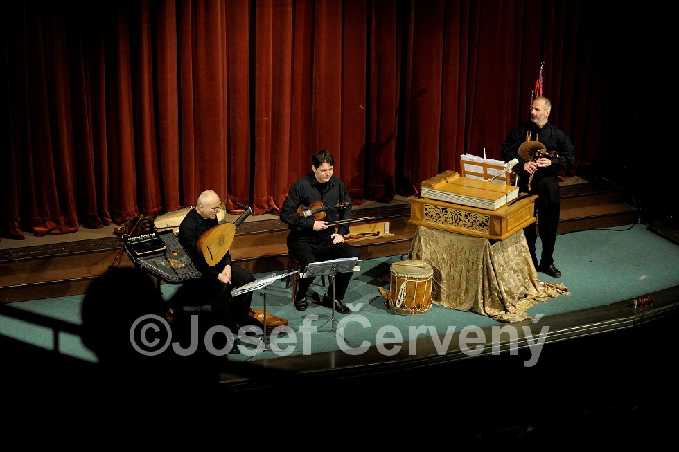 img00028.jpg
