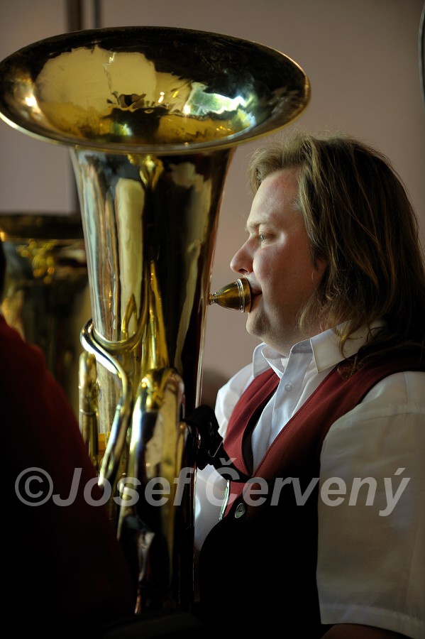 img00077.jpg