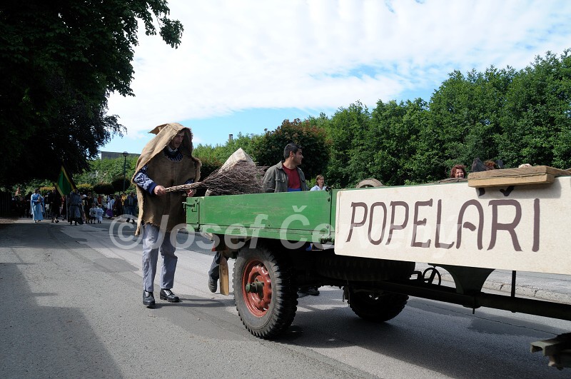 img00130.jpg