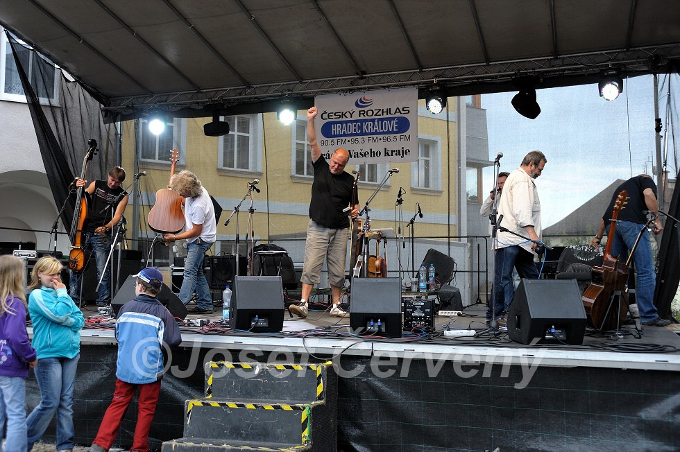img00137.jpg